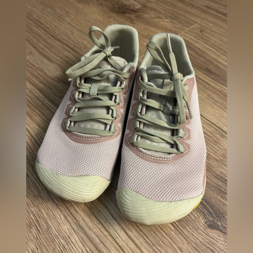 Women’s Merrell Vapor Glove 4 Barefoot vibram sole